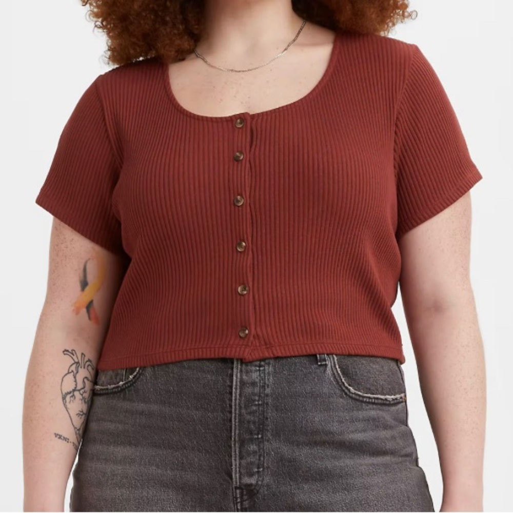Plus size Levi’s crop top (2x)